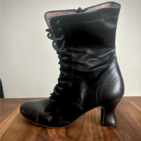 Women's LaDuca Annie Can Can Boot 2.5” heel size 37W - Picture 7 of 11